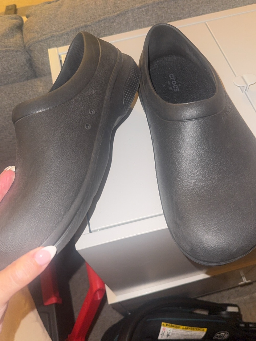 CROCS Men’s Black Classic Slip-On Clogs